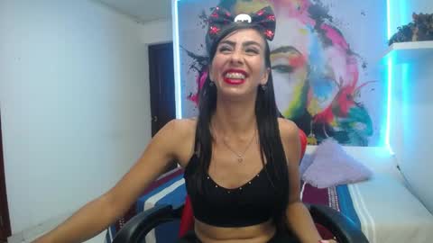 sandra  online show from May 14, 3:12 am