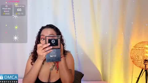 Sandra Rey online show from July 7, 7:05 pm