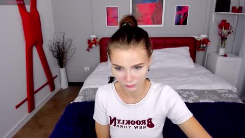 Snapshot of sandraleone chatting on September 23, 7:06 am SaraLeone online show from September 23, 7:06 am