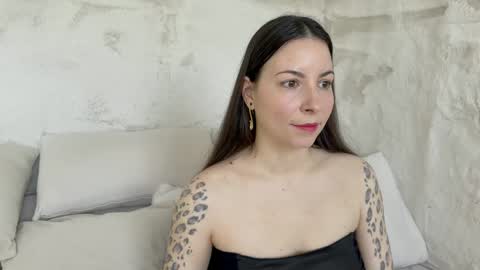 Sandra Schonherz online show from February 6, 7:45 am