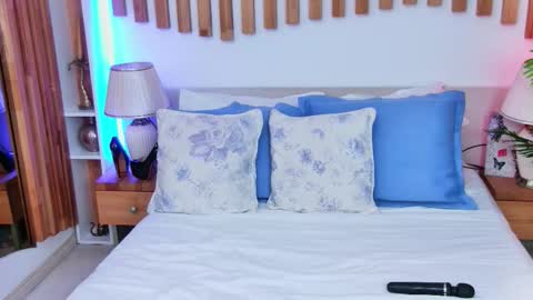 Sandra online show from December 5, 7:48 pm