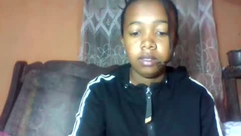 sandriana26 online show from April 3, 6:22 am