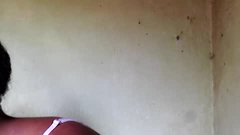 sandrine718 online show from February 12, 6:15 am