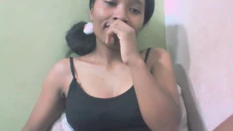 sandy735579 online show from May 12, 12:45 pm