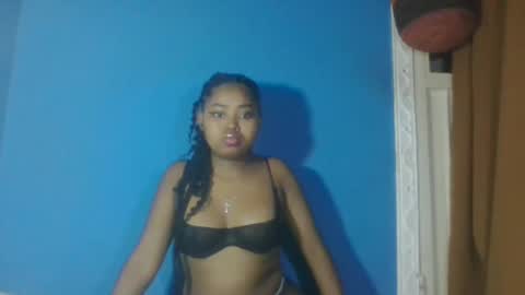 saniazzhh online show from March 29, 3:55 pm