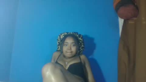 saniazzhh online show from March 10, 11:25 am