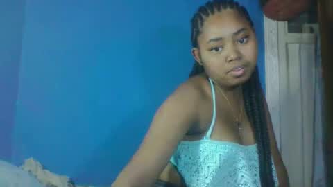 saniazzhh online show from March 18, 7:08 pm