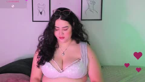 Snapshot of sansaleya69 chatting on February 19, 2:12 am sansaleya online show from February 19, 2:12 am