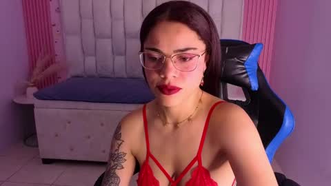sara1_s online show from March 31, 8:20 pm