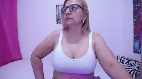 sara online show from January 10, 9:31 pm