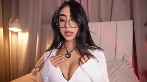 Sara  online show from April 29, 11:43 pm