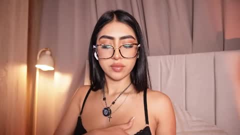 Sara  online show from May 17, 1:38 am