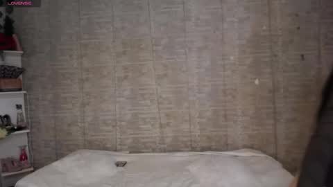 Snapshot of sara_alvarez_ chatting on September 18, 12:20 am Sara online show from September 18, 12:20 am