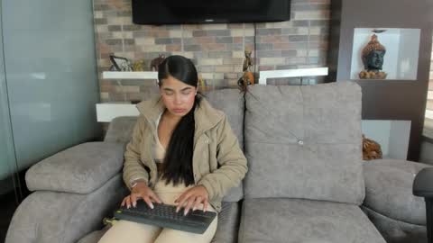 Snapshot of sara_as_ chatting on September 17, 3:32 pm sara_as_ online show from September 17, 3:32 pm