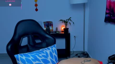   online show from May 22, 11:08 am