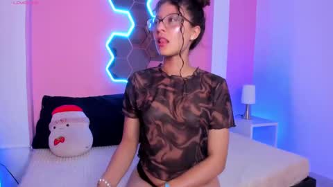 Sara  online show from January 19, 6:53 pm