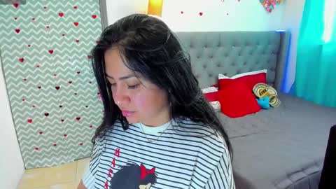 Snapshot of sara_murrayx chatting on February 23, 10:05 pm sara online show from February 23, 10:05 pm