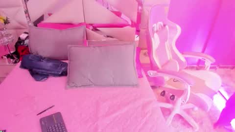 sara_naomi online show from September 20, 8:18 pm