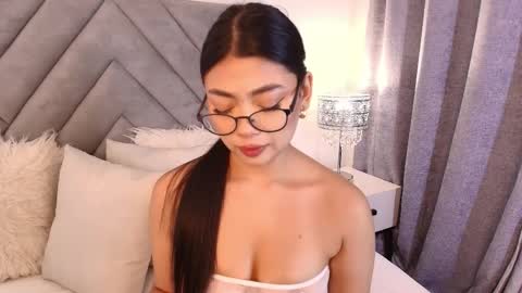 sara_owens7 online show from May 26, 2:00 am