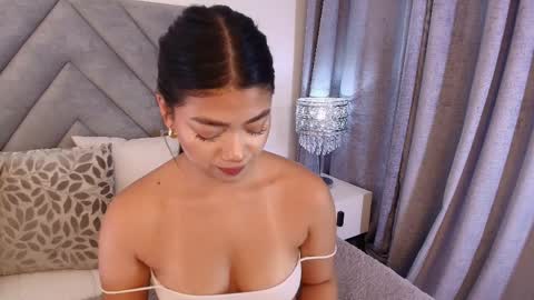 sara_owens7 online show from April 1, 2:01 am