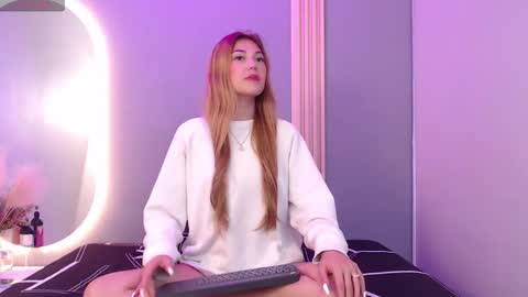 Snapshot of sara_slim_ chatting on September 30, 2:44 pm sara_slim_ online show from September 30, 2:44 pm