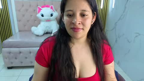 Sara T. online show from May 24, 1:10 pm