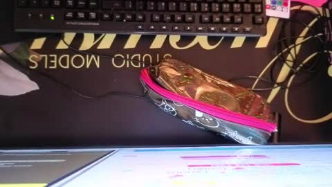sara_valderrama_ online show from May 25, 11:53 am