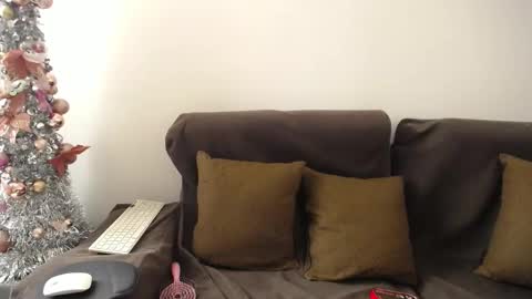 Snapshot of sara_winehouse1 chatting on January 7, 4:27 pm 1 online show from January 7, 4:27 pm