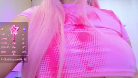 Snapshot of sara_winehouse1 chatting on December 5, 5:15 am 1 online show from December 5, 5:15 am