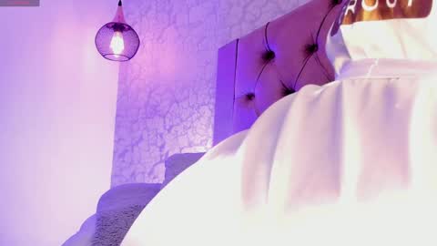 Sara  online show from May 14, 6:14 pm