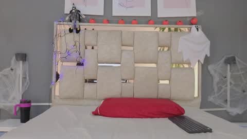 sara online show from October 24, 3:13 am