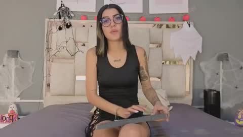 sara online show from October 17, 3:21 am