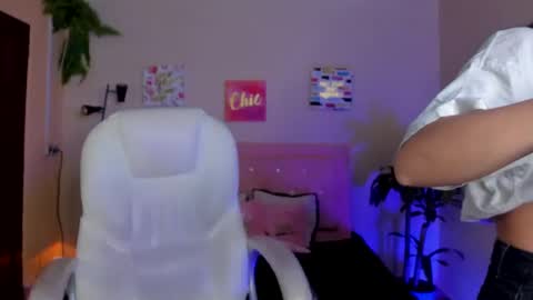Snapshot of saraa_ramirez chatting on February 13, 11:28 am Sarah Ramirez online show from February 13, 11:28 am