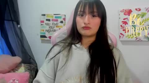 Snapshot of saraa_ramirez chatting on December 31, 3:45 am Sarah Ramirez online show from December 31, 3:45 am