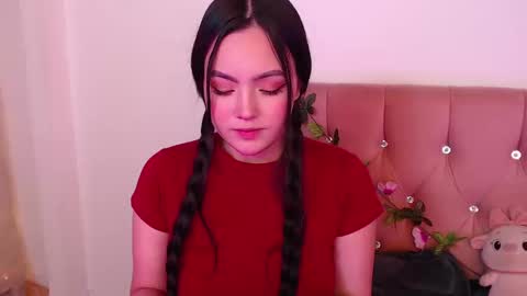 Snapshot of saraa_swett chatting on February 26, 2:49 pm online show from February 26, 2:49 pm