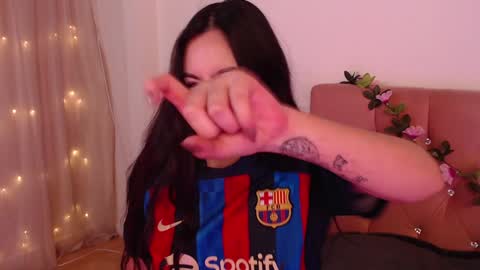 Snapshot of saraa_swett chatting on January 17, 3:22 pm online show from January 17, 3:22 pm
