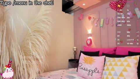 Snapshot of saraavila_ chatting on February 9, 11:36 am SaraAvila online show from February 9, 11:36 am