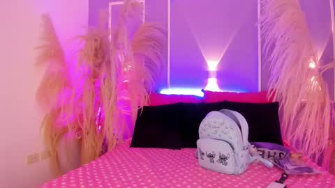 Snapshot of saraavila_ chatting on October 17, 9:07 pm SaraAvila online show from October 17, 9:07 pm