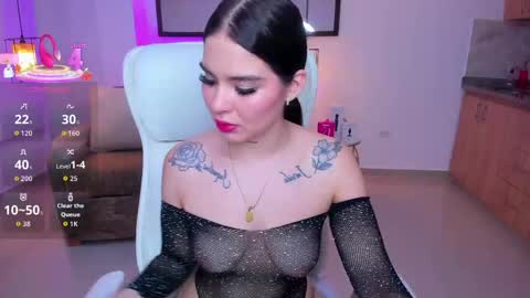 saracruz online show from May 27, 3:14 am