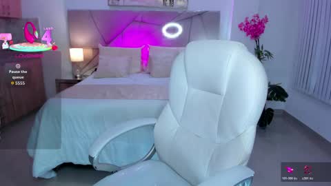 saracruz online show from May 25, 3:49 am