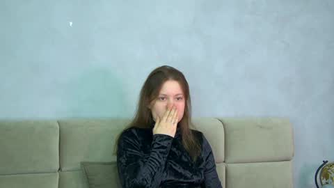 Sara online show from April 3, 4:16 pm