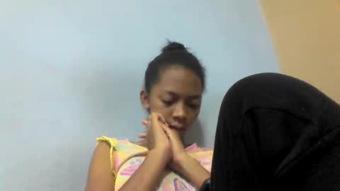 sarah146341 online show from May 7, 10:19 am