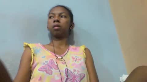 sarah146341 online show from May 9, 12:51 pm