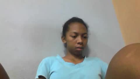 sarah146341 online show from May 16, 1:10 pm