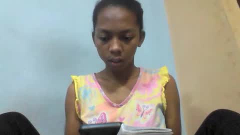 sarah146341 online show from May 6, 8:07 am