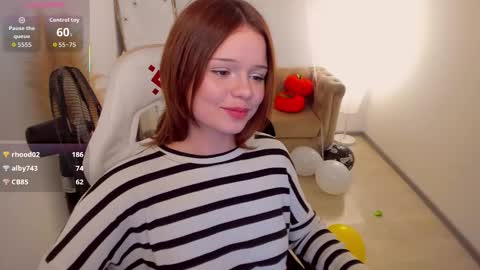 Sarah online show from October 25, 10:56 am