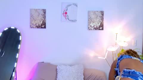 sarah  cinnamon online show from May 8, 7:16 pm