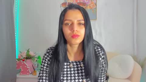 Sara online show from May 7, 8:40 am