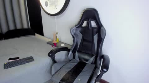 Sarah online show from December 18, 12:54 pm