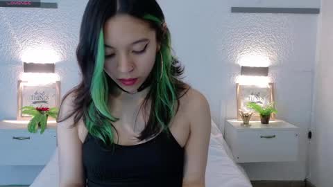 Sarah online show from May 19, 1:18 pm